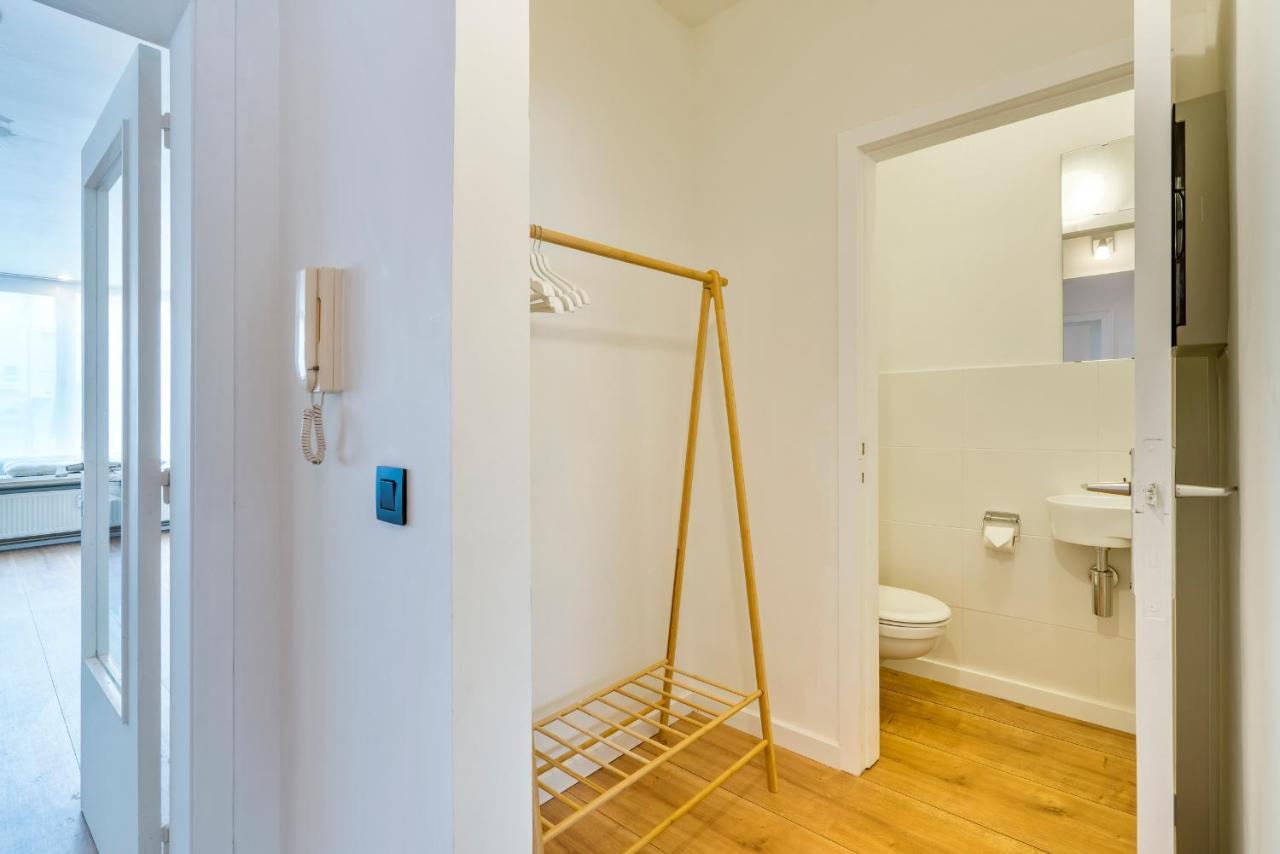 Ruim En Warm Appartement In De Winkelstraat Van Oostende 外观 照片