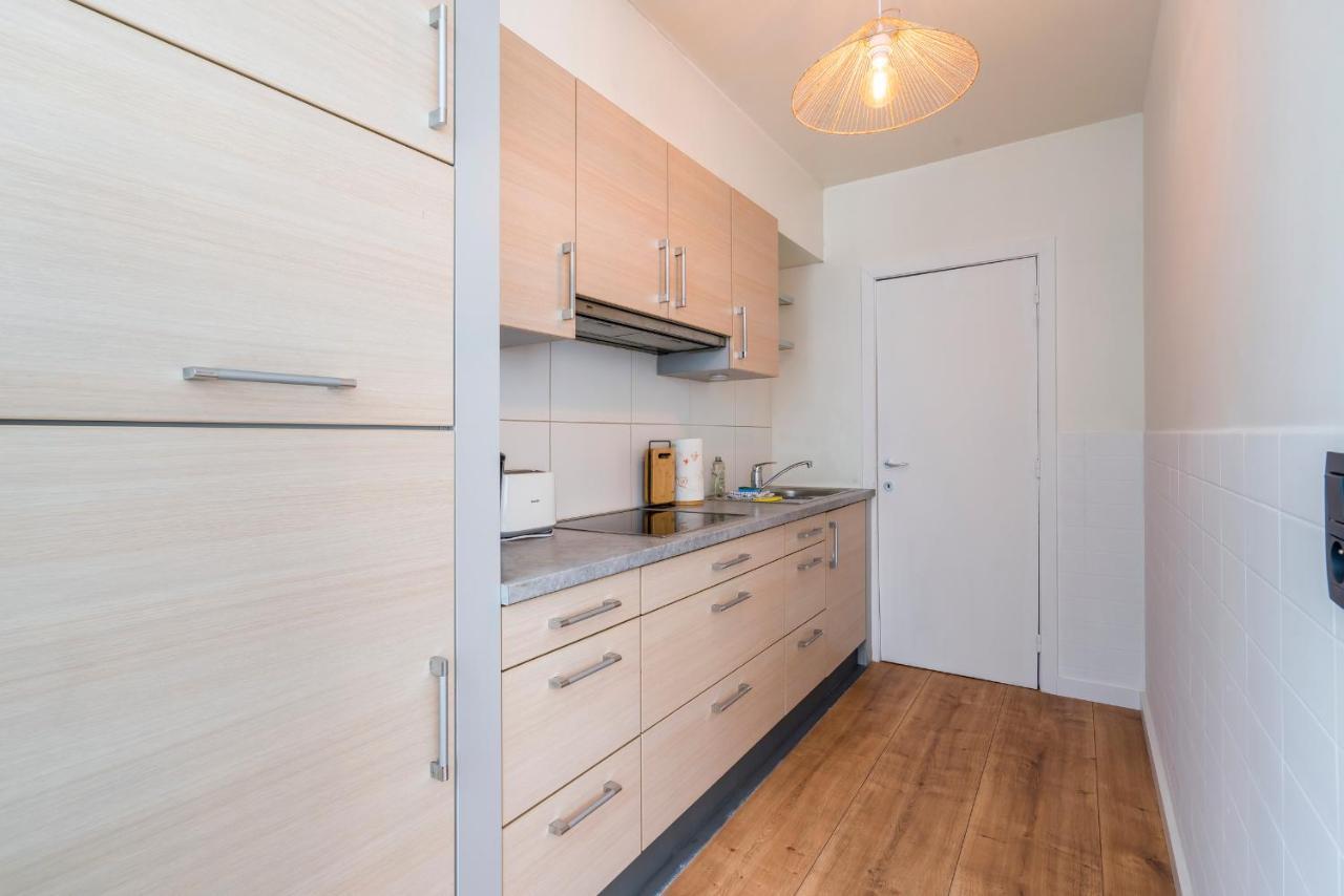 Ruim En Warm Appartement In De Winkelstraat Van Oostende 外观 照片