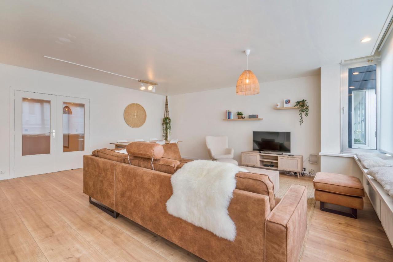 Ruim En Warm Appartement In De Winkelstraat Van Oostende 外观 照片