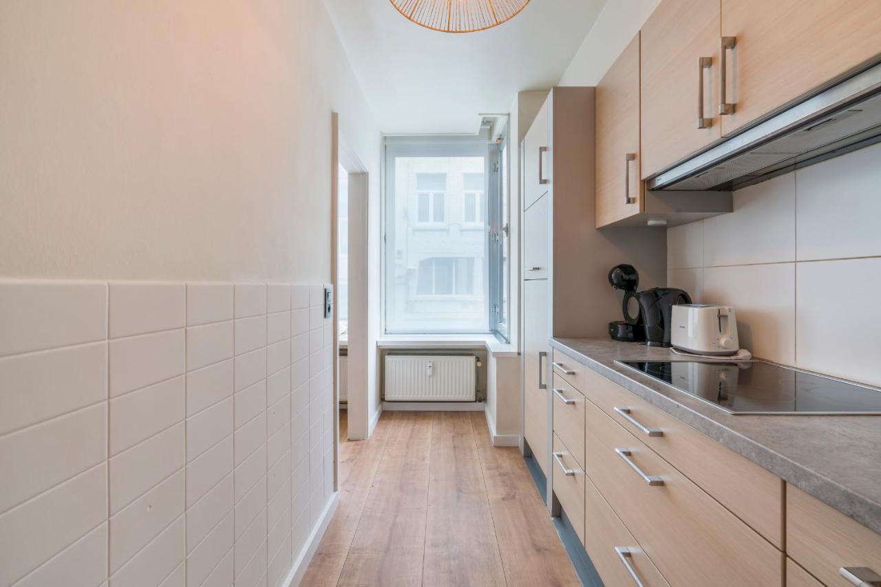 Ruim En Warm Appartement In De Winkelstraat Van Oostende 外观 照片