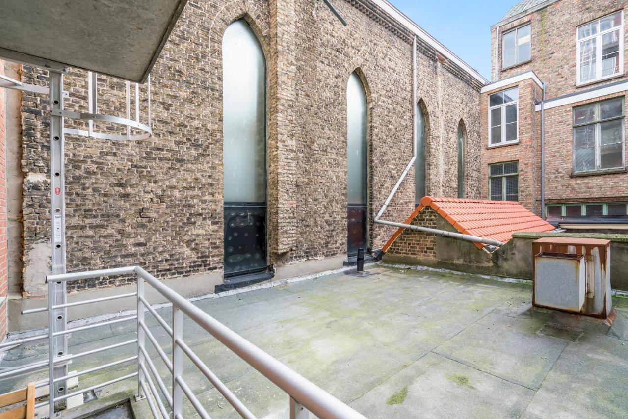 Ruim En Warm Appartement In De Winkelstraat Van Oostende 外观 照片